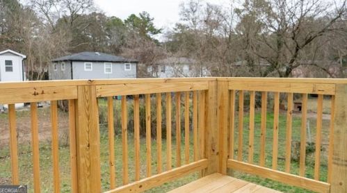 2924 Delray Dr, Atlanta GA 30318-3342 exterior