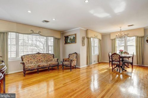 5030 Avoca Ave, Ellicott MD 21043-6615 exterior