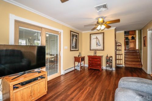 5 Pendleton Pl, Edison NJ 08820-2737 exterior