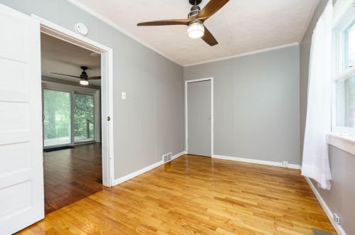 4624 1 St, Kalamazoo MI 49009-7943 exterior