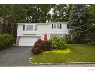 65 Brookdale Dr, Yonkers, NY 10710-2600