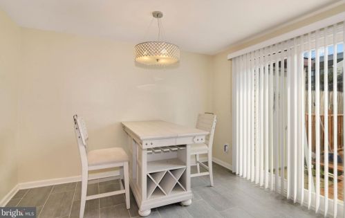 6463 Lacrosse Ln, Glen Burnie MD 21061-8823 exterior