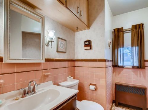 636 5 Ave, South Saint Paul MN 55075-2828 exterior