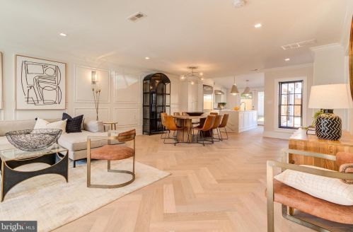 3025 Dent Pl, Washington DC 20007-2916 exterior