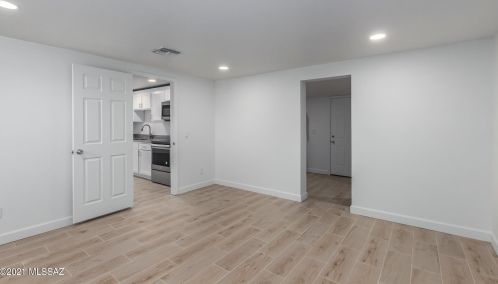 733 Louisiana St, Tucson AZ  85706-1239 exterior