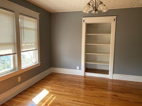 274 Page Blvd, Springfield MA  01104-3043 exterior