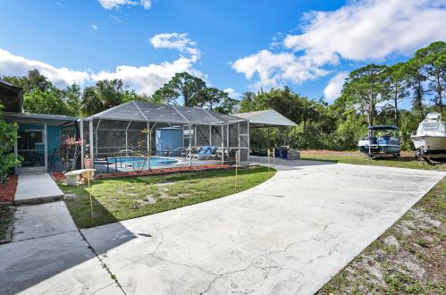 5409 Palmetto Dr, Fort Pierce FL  34982-7481 exterior