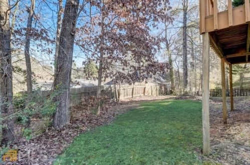 808 Stonemill Mnr, Lithonia GA 30058-8230 exterior