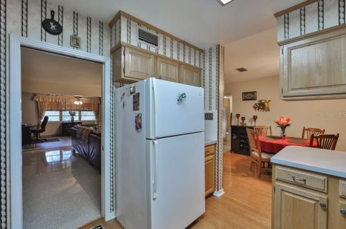 407 Bon Aire Ave, Tampa FL 33617-6322 exterior