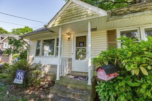 1974 Birch St, Scotch Plains, NJ 07076-1830