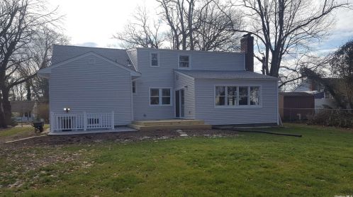 39 Magerus St, Huntington Station NY  11746-3838 exterior