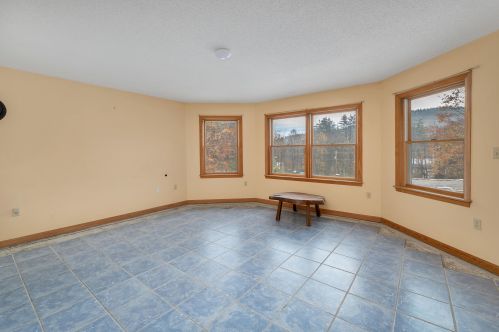 331 Queen St, Concord NH 03303-1118 exterior