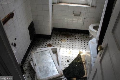 1313 Mount Ephraim Ave, Camden NJ 08104-1151 exterior