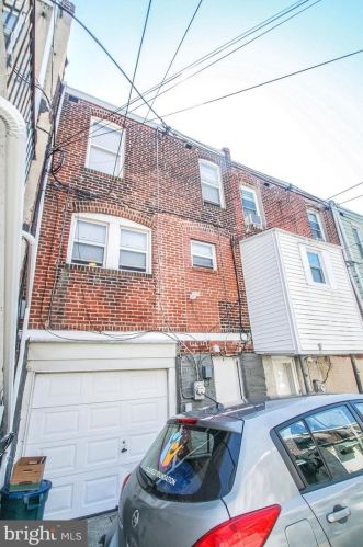 6503 Guyer Ave, Philadelphia PA 19142-2808 exterior