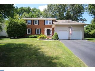 15 Moro Dr, Trenton, NJ 08619-1333