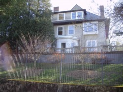 130 Franklin St, Newton, MA 02458-2412