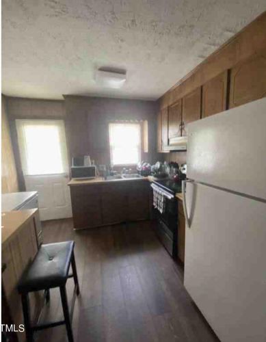 521 14 St, Lumberton NC 28358-4707 exterior