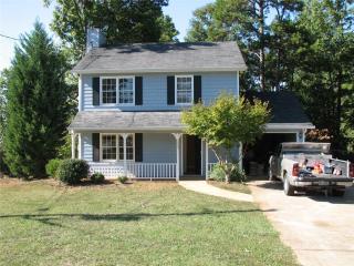 370 Springlake Dr, Lawrenceville GA  30046-5996 exterior