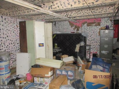 2419 Carlisle St, Philadelphia PA 19132-4018 exterior