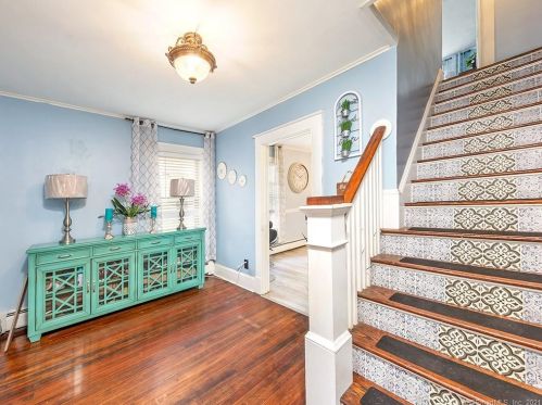 5 Commonwealth Ave, New Britain CT  06053-2913 exterior