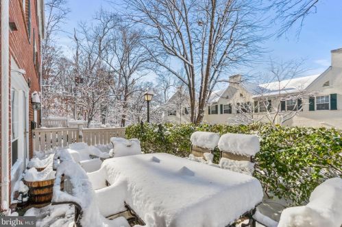 5250 Maris Ave, Alexandria VA exterior