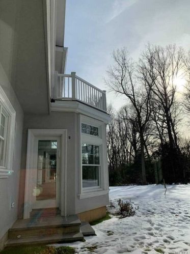 4 Capel Dr, Huntington Station NY 11746-5803 exterior