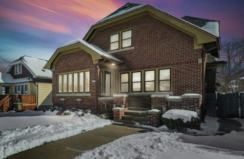 3062 54th St, Milwaukee WI  53219-3354 exterior