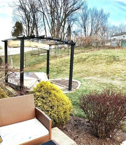 92 Observatory St, Manor PA 15665-9748 exterior