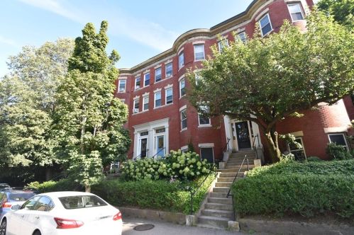 638 Washington St, Brookline MA  02446-4520 exterior