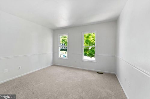 5307 Gln Grn Ct, Alexandria VA 22315-4230 exterior