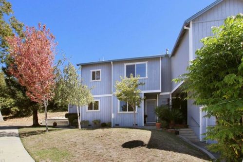 496 Winchester Dr, Watsonville, CA 95076-3168