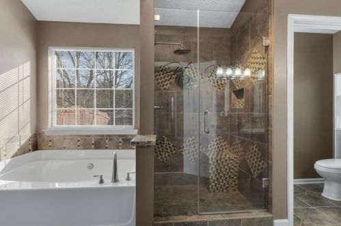 2725 Hillvale Cv Dr, Lithonia GA 30058-1856 exterior