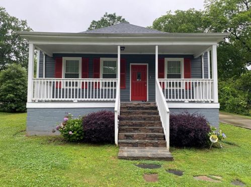 3289 Dogwood St, Atlanta, GA 30337-1501