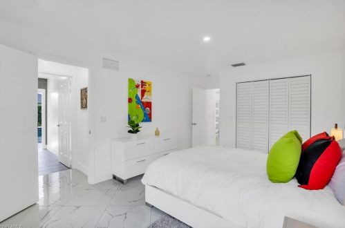 1919 Countess Ct, Naples FL 34110-1005 exterior