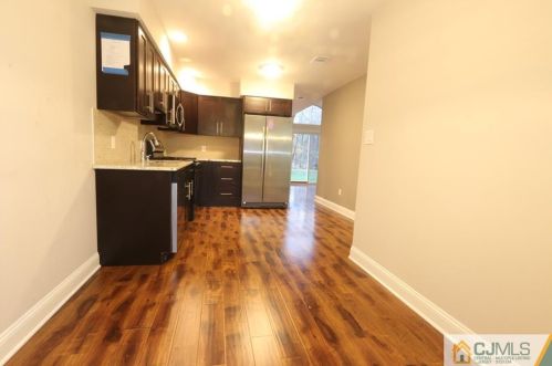 185 Nebula Rd, Piscataway NJ 08854-5441 exterior