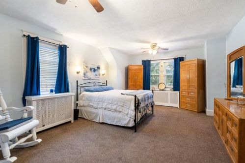 556 Perry Hwy, Pittsburgh PA 15229-2723 exterior