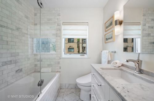 414 Wellington Ave, Chicago IL  60657-5804 exterior