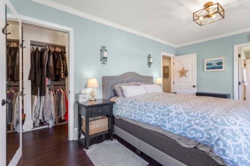 32 Pulaski St, Peabody MA 01960-1831 exterior