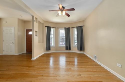 5222 Byron St, Chicago, IL 60641-2549