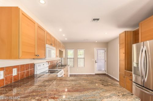 923 Arcadia Ave, Tucson AZ  85711-1208 exterior