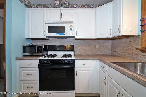 202 Conifer Dr, Lacey NJ 08731-3003 exterior