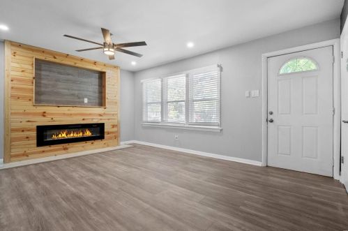 1044 Renshaw Dr, Saint Louis MO 63135-2833 exterior