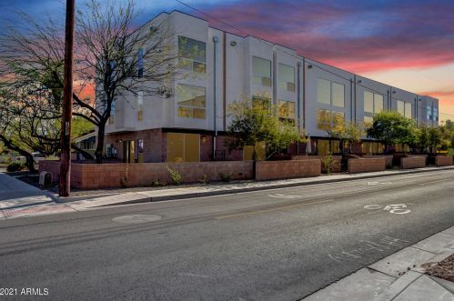 930 9th St, Phoenix AZ  85006-2228 exterior