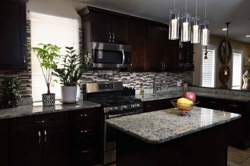 304 107th St, Chicago IL 60655-1709 exterior