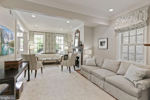 121 6 St, Washington DC 20002-2215 exterior