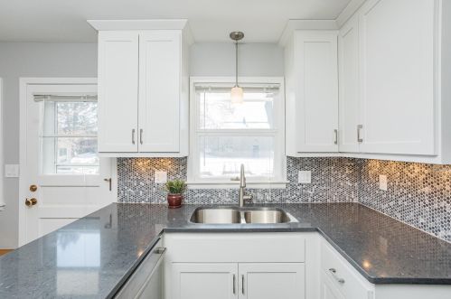 2226 Edgebrook Ave, Saint Paul MN 55119-5059 exterior