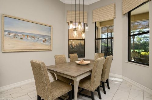 7403 Lantana Cir, Naples FL 34119-9704 exterior