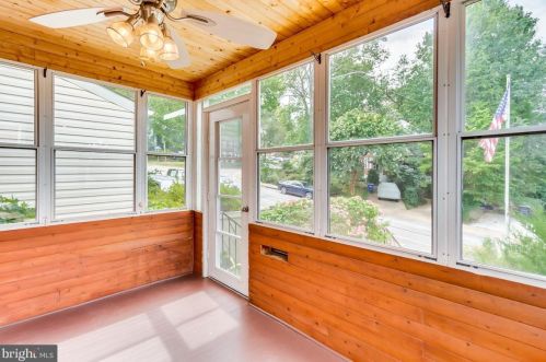 2804 Farmington Dr, Alexandria VA  22303-1317 exterior