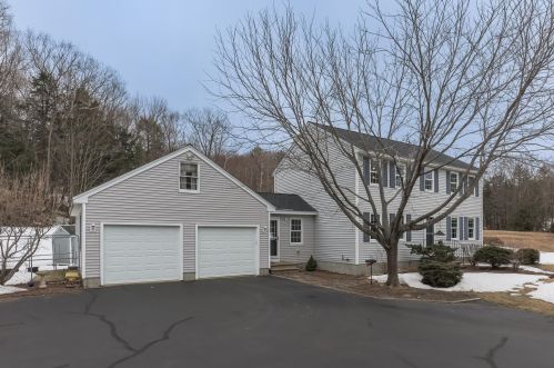 4 Deer Run Rd, Concord, NH 03304-5011