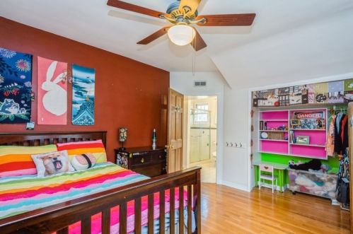 6320 Campbell Ave, Chicago IL 60659-1902 exterior